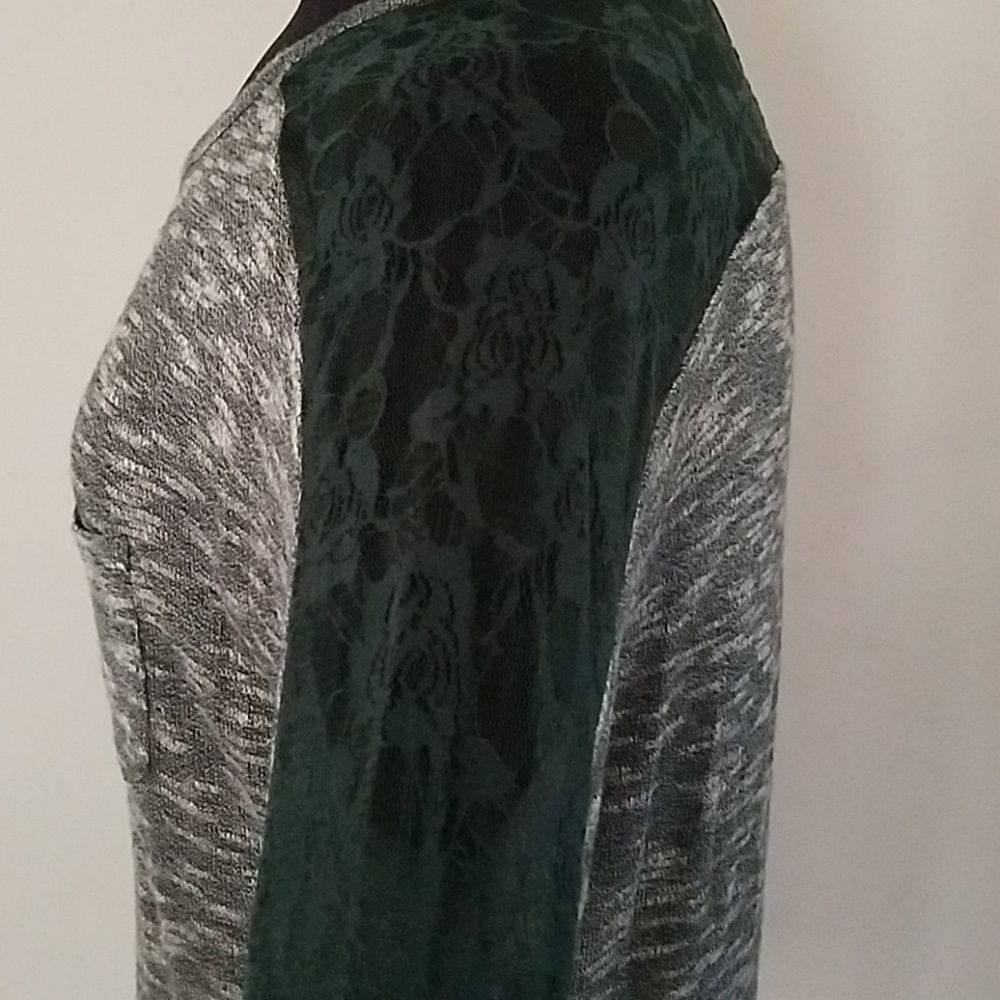 Offers 👍 Green Top with Lace - Picture 2 of 5